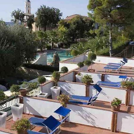 Hotel Ristorante Cavaliere Scario Exteriér fotografie