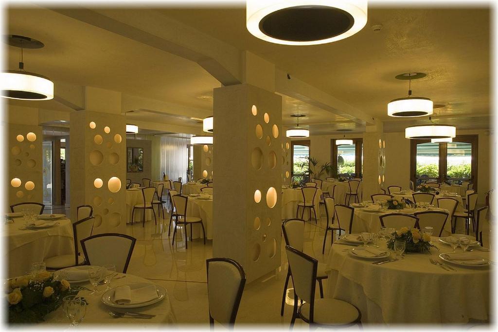 Hotel Ristorante Cavaliere Scario Exteriér fotografie