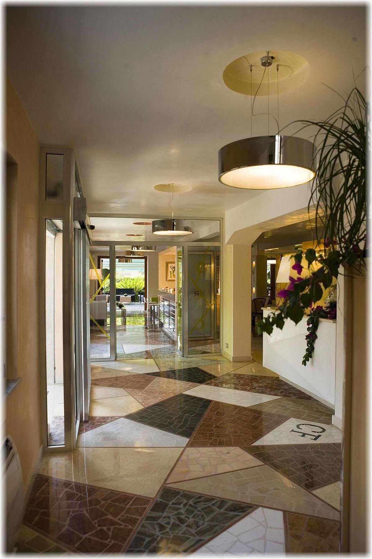 Hotel Ristorante Cavaliere Scario Exteriér fotografie